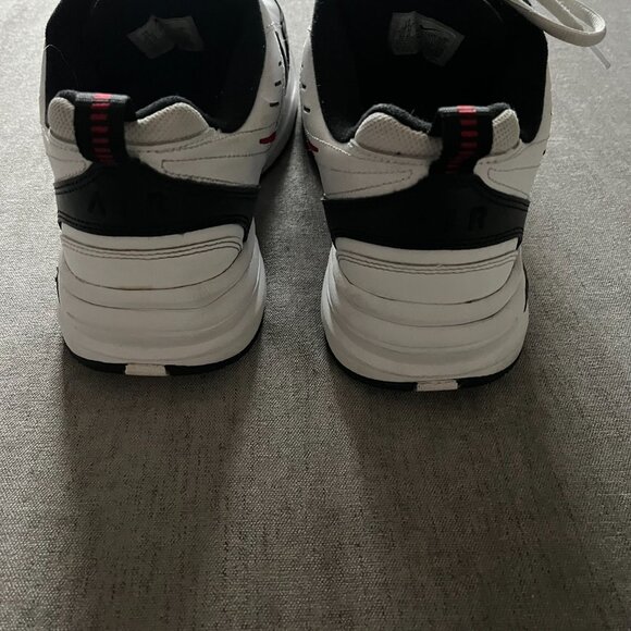 Nike Air Monarch IV Sneakers Men 12 White Leather Athletic Shoe Trainers Walking